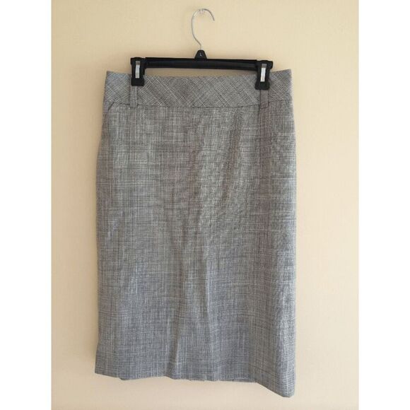 Banana Republic Womens Buttons Pencil Knee Zipper Stretch Skirt Gray Sz 10 NWT - Picture 2 of 4